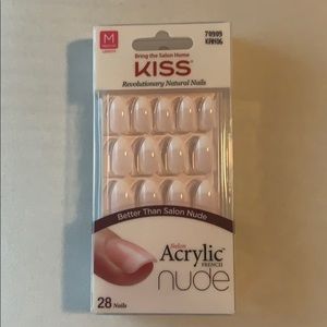 KISS Glue On Manicure